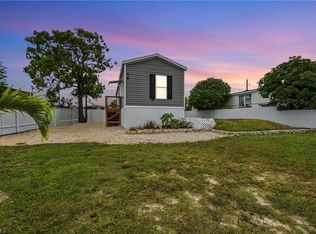 18 Royal Cove DR, NAPLES, FL 34110