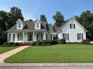 28 Brentwood Dr, Benton, KY 42025