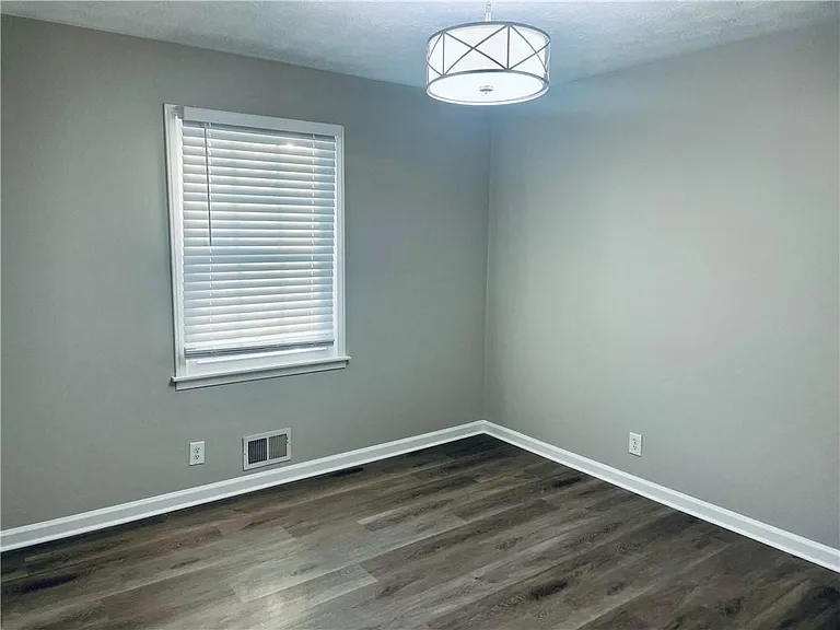637 Rae Dr — Photo 14