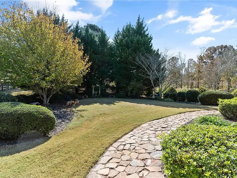 4735 Bryn Ridge Ct — Photo 38