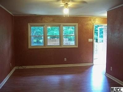 5th image of 616 Wentworth Pl NW