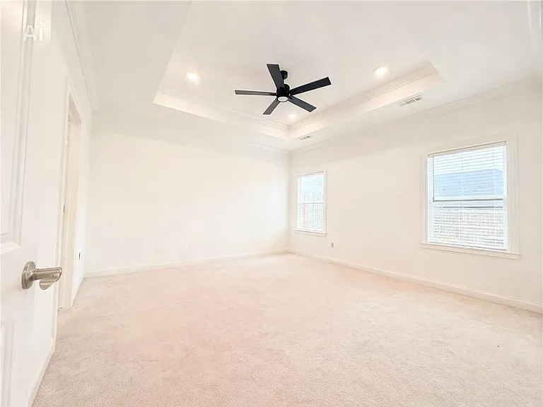 2303 Paddington St — Photo 12