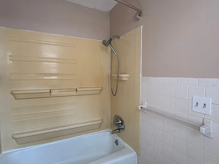 28 Durant Terrace - Red Pod — Photo 9