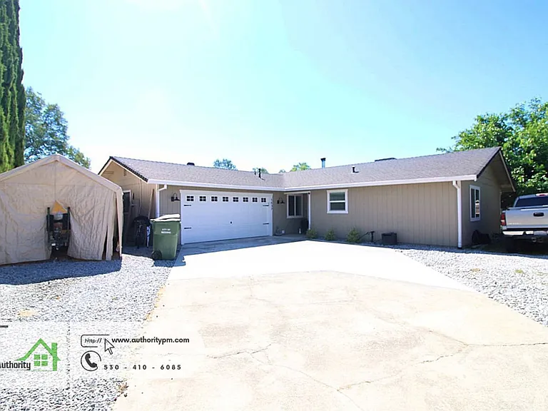 1437 Mariposa Ct — Photo 1