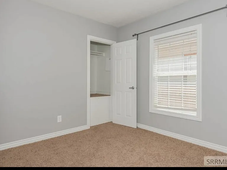 594 J St — Photo 13