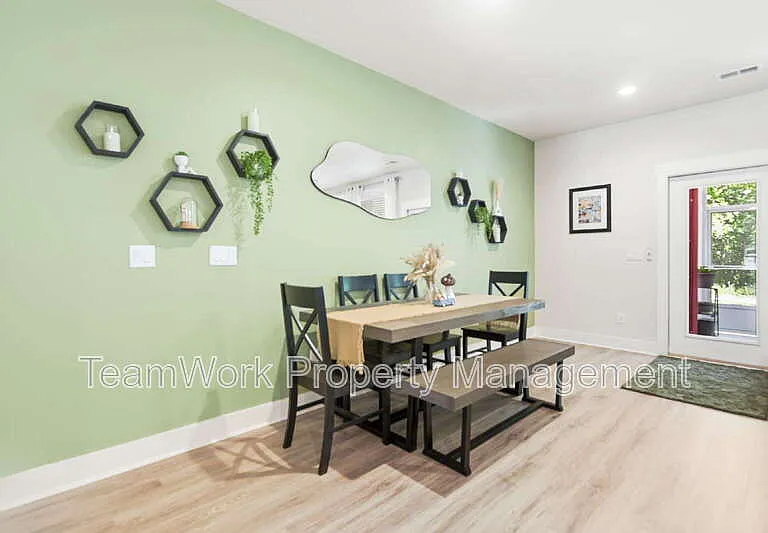 7722 Park Gate Dr — Photo 9