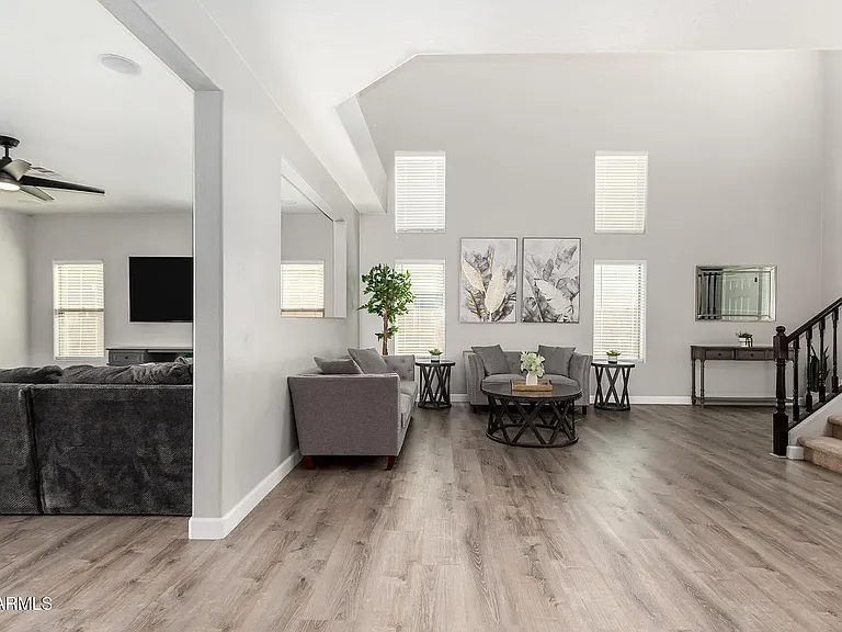 706 W Green Tree Dr — Photo 6