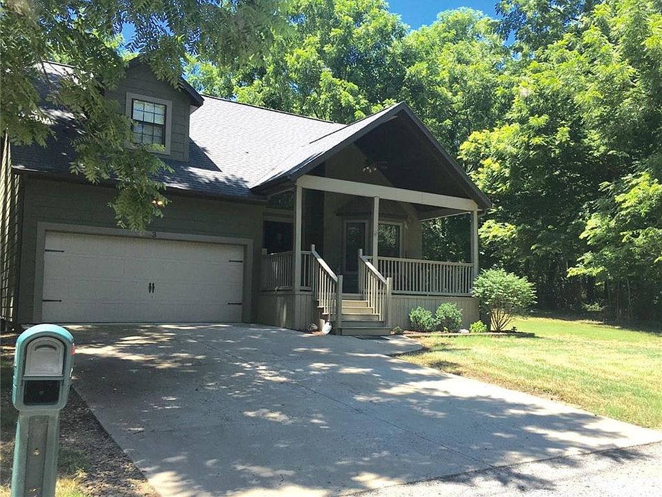 1st image of 3 Hillborough Ln