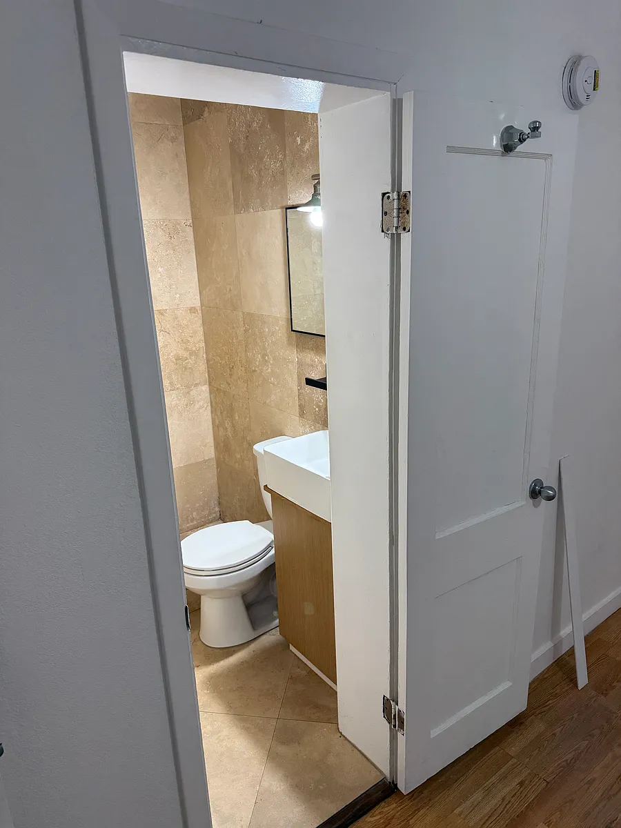 Building Photo - 578 NE 64th St #3