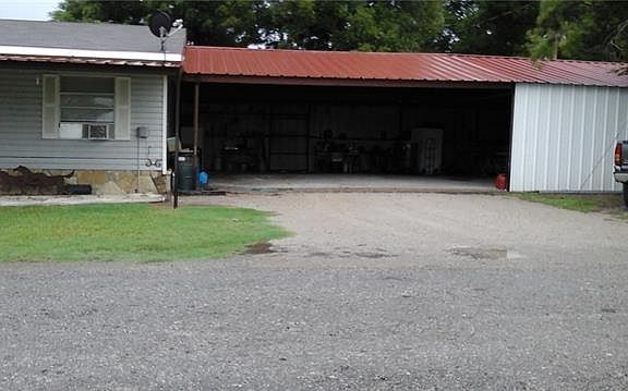 4th image of 233 County Road 503