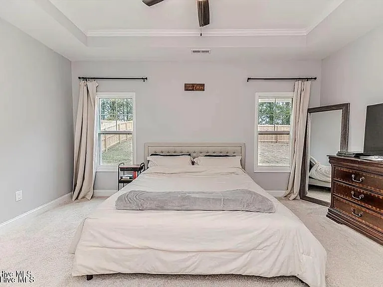 223 Burnside Dr — Photo 13