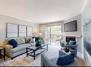 5545 Canoga Ave #1, Woodland Hills, CA 91367