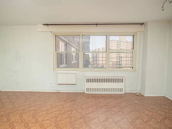 4th image of 2930 W 5th St APT 14A