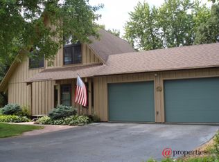 161 Castlewood Dr, Carpentersville, IL 60110