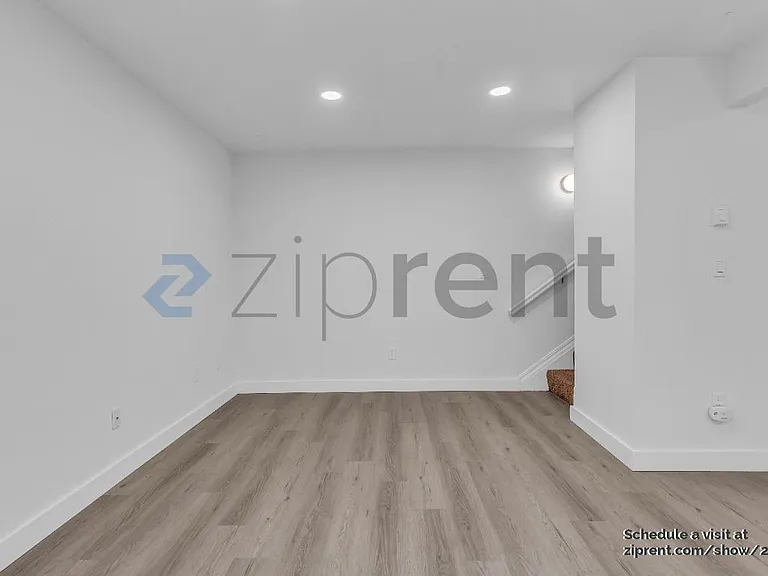 12211 SE 59th St #61 — Photo 6
