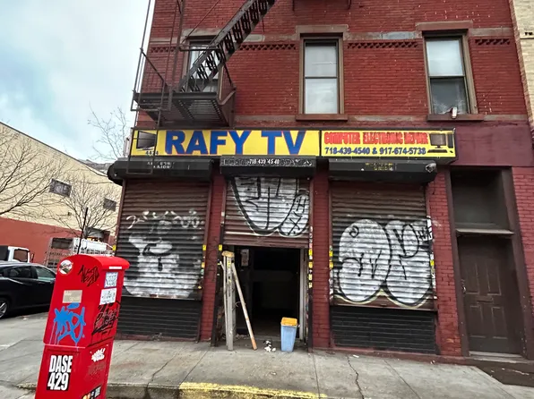 4424 Third Avenue image 12 of 33