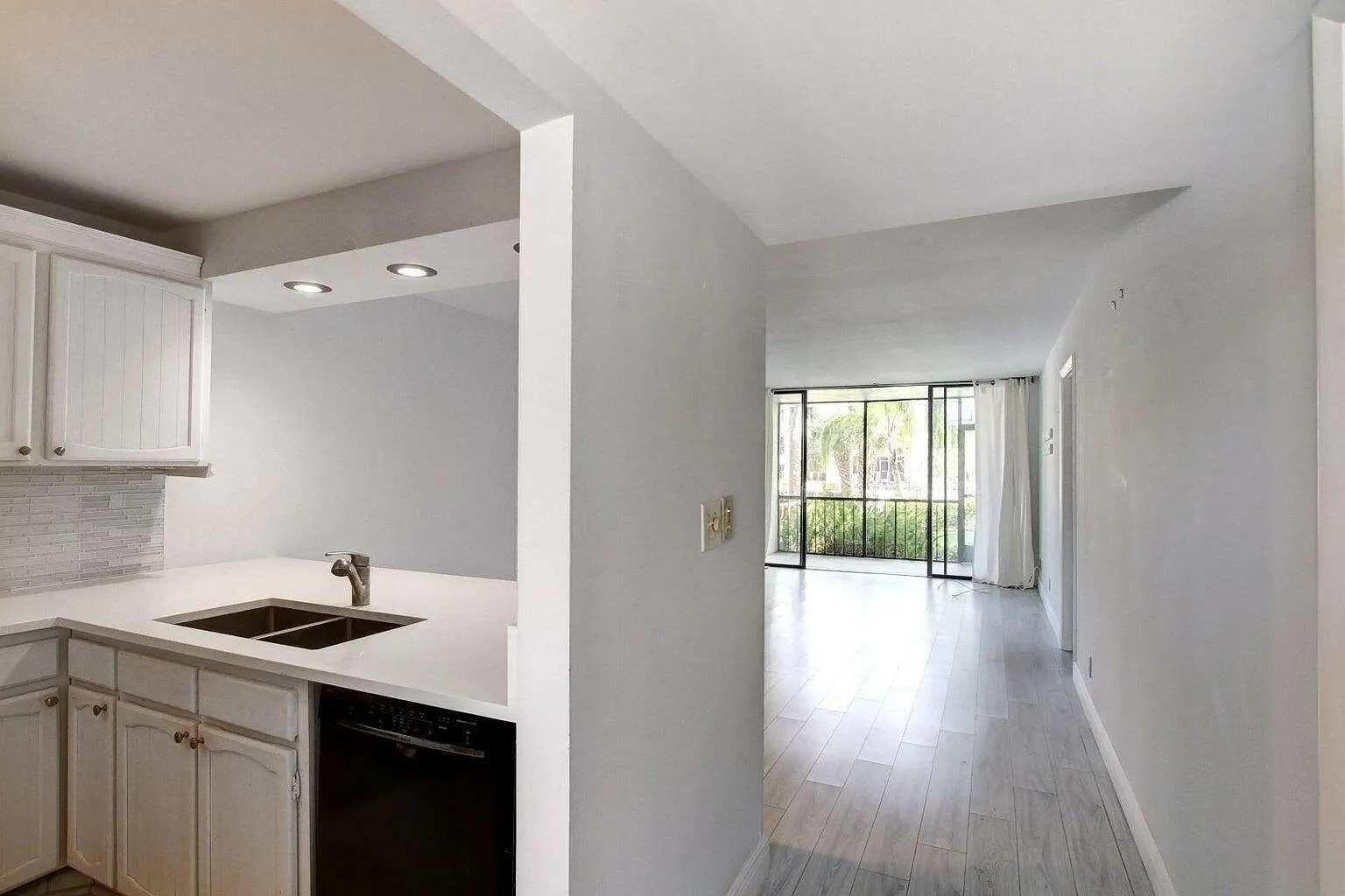2 bed, 2.0 bath, 1095 sqft, $2,600 — Photo 1