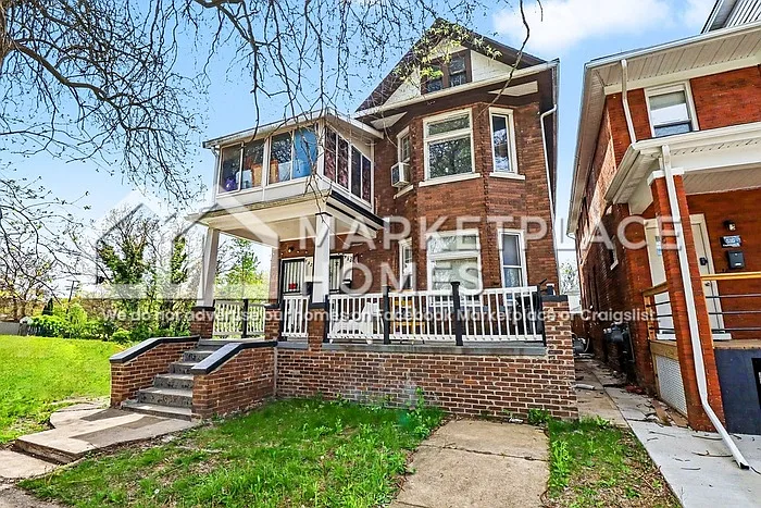 520 Englewood St — Photo 1