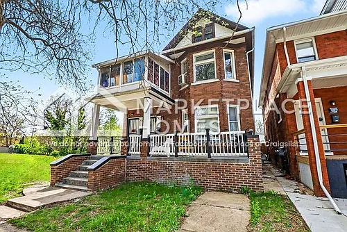 520 Englewood St Photo 1