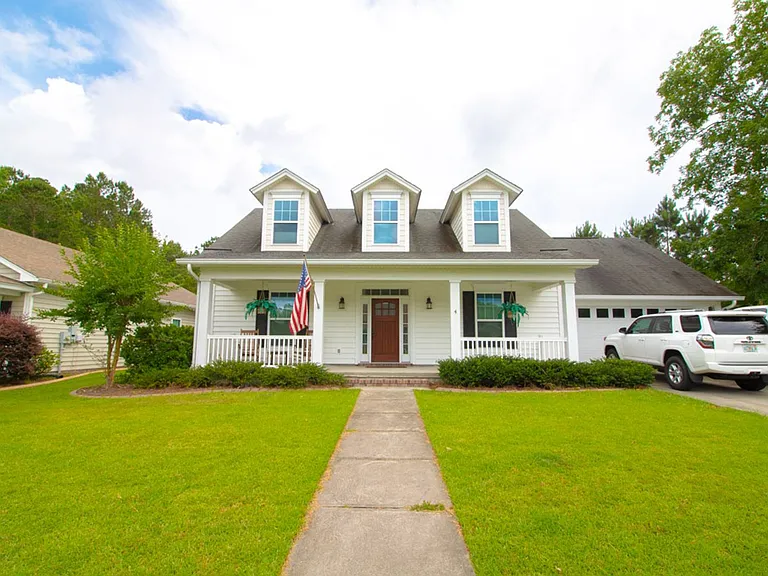 4 Gresham Ln — Photo 2