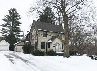 878 Half Day Rd, Highland Park, IL 60035