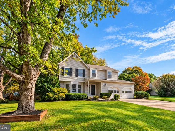20072 Great Falls Forest Dr, Great Falls, VA 22066