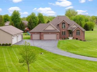 102 Westfield Rd, Winnebago, IL 61088