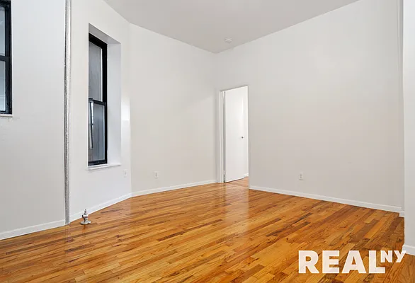 Rented by REAL New York | media 2