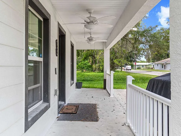 1004 NW 1st St — Photo 7