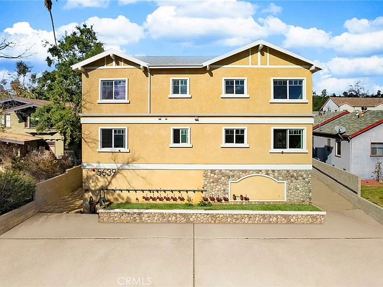 5639 Huntington Dr N #1 — Photo 2