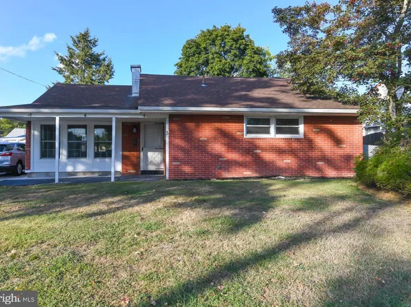 5 Paul Rd, Maple Shade, NJ 08052