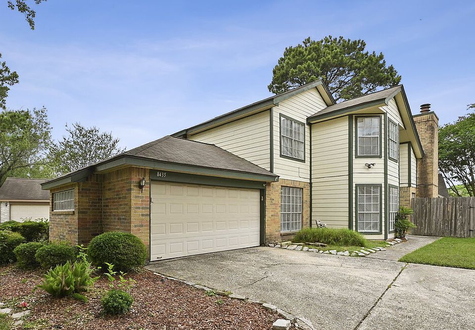 1st image of 8435 Greenleaf Lake Dr