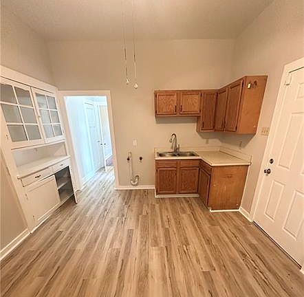 5th image of 1722 Hermosa St