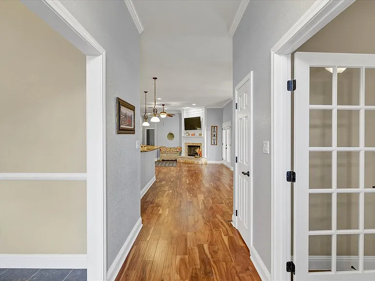3300 Fountain Way — Photo 12