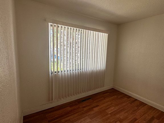 5th image of 4890 Hamilton Ave