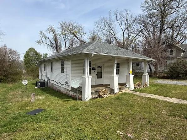 201 Withers Rd, Danville, VA 24541