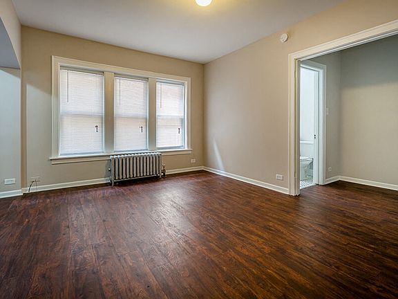 3rd image of 1429 W Lunt Ave #G2