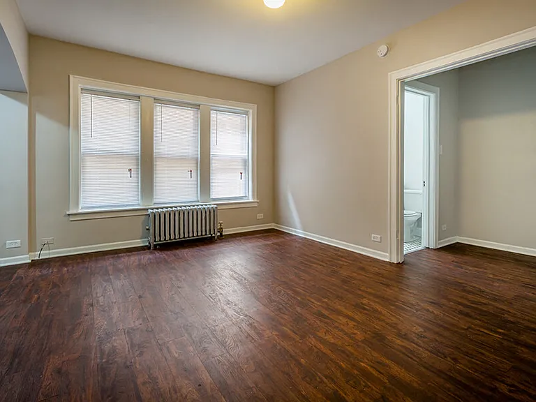 1429 W. Lunt Ave. — Photo 3