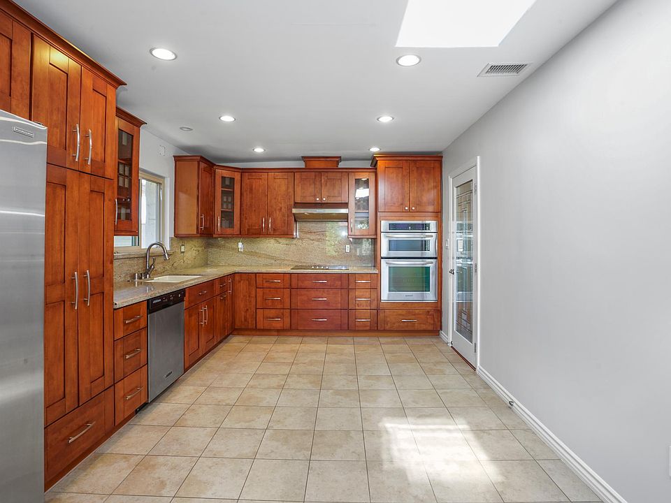 1st image of 6880 Hyde Park Dr Unit D