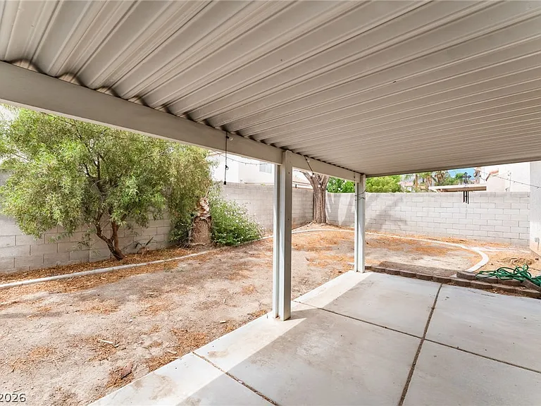 8725 Autumn Valley Ave — Photo 30