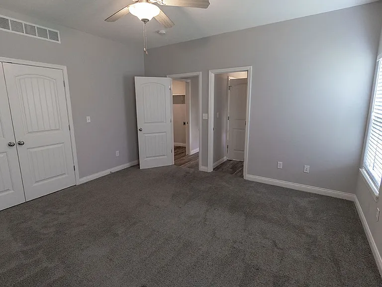 2801 Amberwood Ct — Photo 14