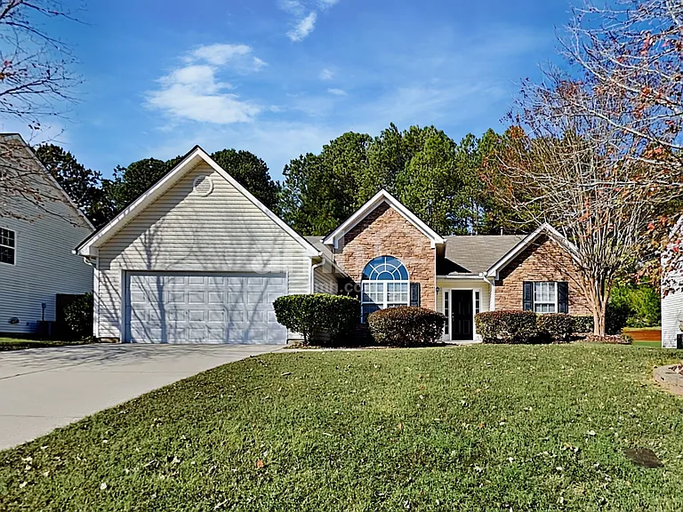 2143 Skylar Leigh Dr — Photo 1