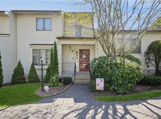 29 Krystal Dr, Somers, NY 10589