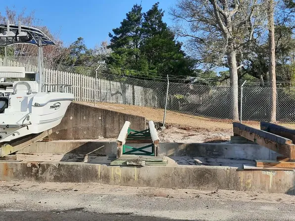 801 Paoli Court #30' Dry Slip E-19, Wilmington, NC 28409