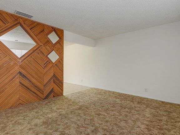 3rd image of 2663 Ponselle Ct