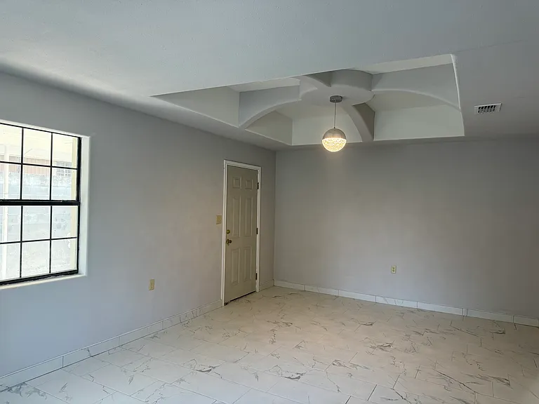 224 Fort Worth St — Photo 12
