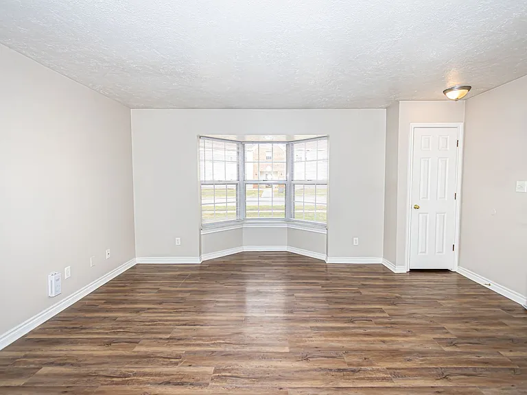 Parkview Apartments — Photo 6