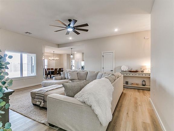 5th image of 4526 Red Bird Rd