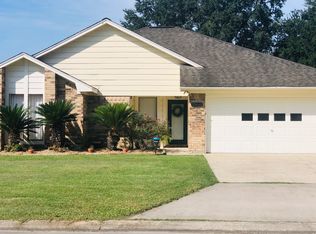 2960 Bonney Briar Pl, Beaumont, TX 77707