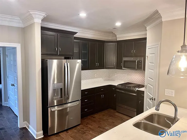 8018 Misty Valley Way — Photo 9